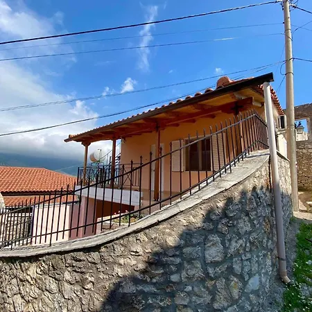 Gkoros House Old Town * Himare